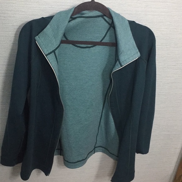 Reversible zip up - Picture 3 of 3